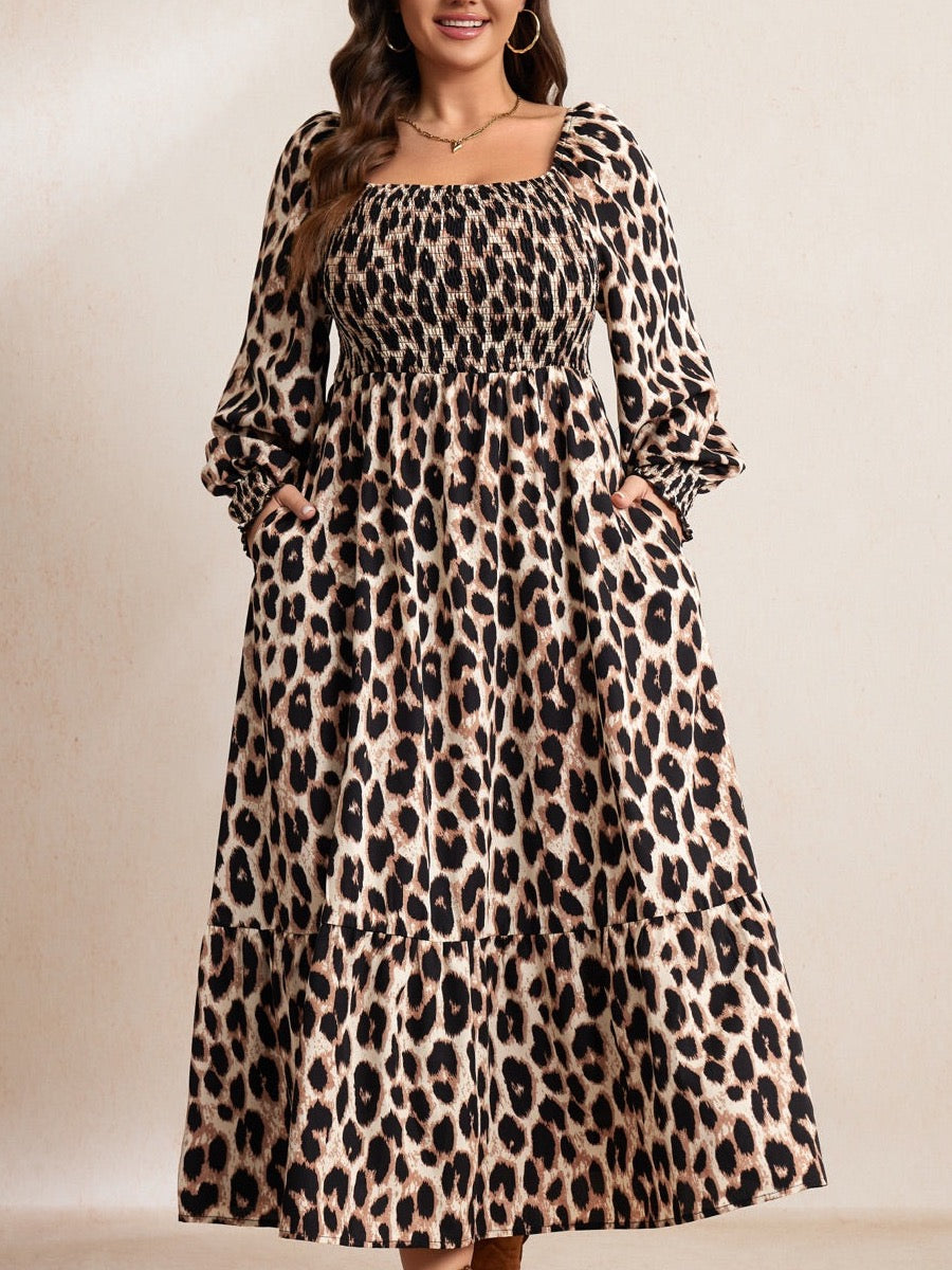 RWJ 6681 Leopard Frint dress detail crop, 3:4