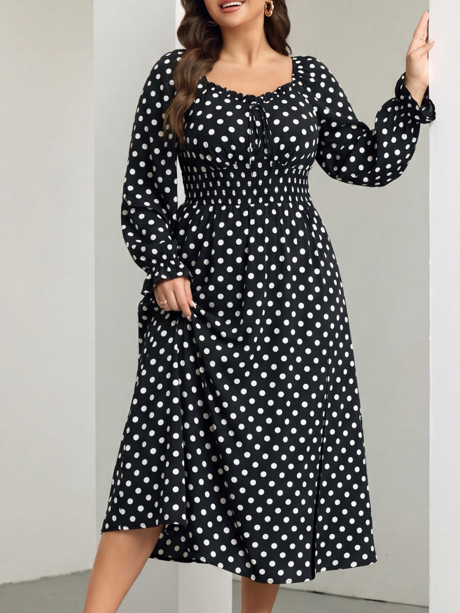 RWJ 6824 Black White Polka Dot close-up detail