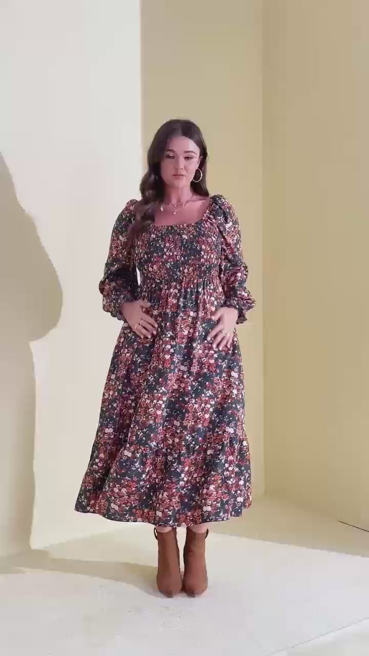 RWJ 6681 Green Floral dress in motion