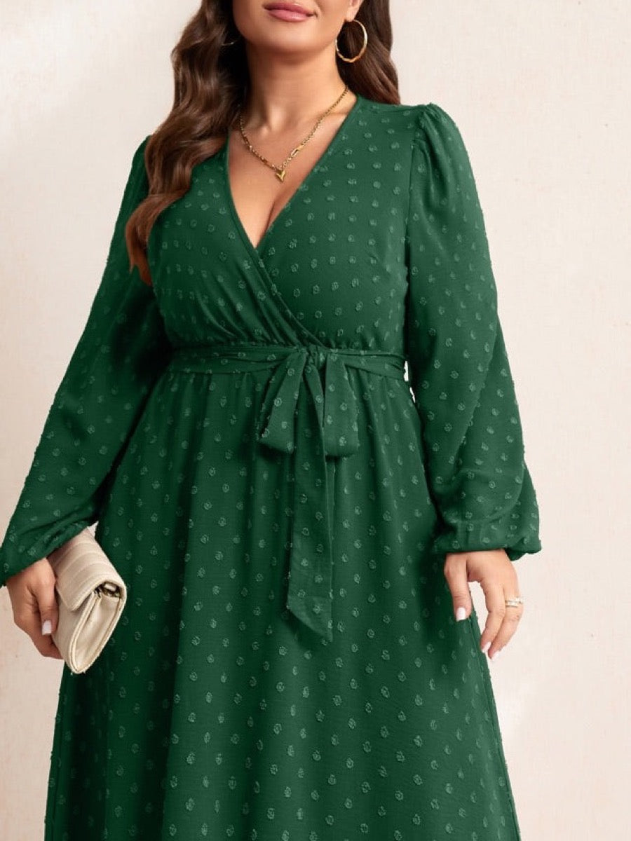 RWJ 6404 emerald green V-neck tiered midi dress, upper-body detail