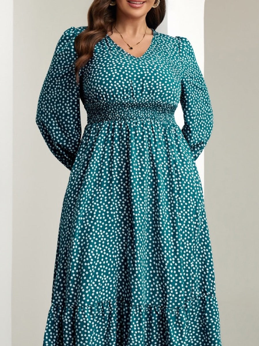 RWJ 6406 floral lake blue Swiss-dot V-neck midi dress, upper-body detail
