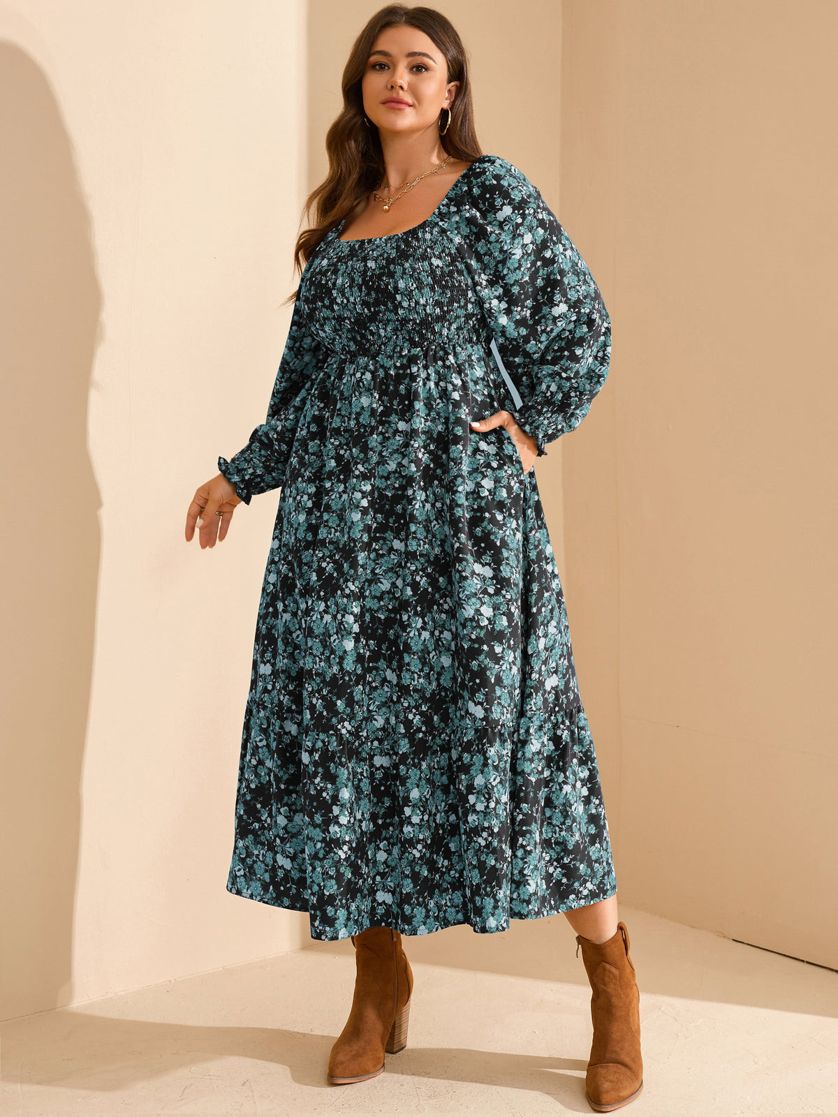 RWJ 6681 Black Blue Floral product image