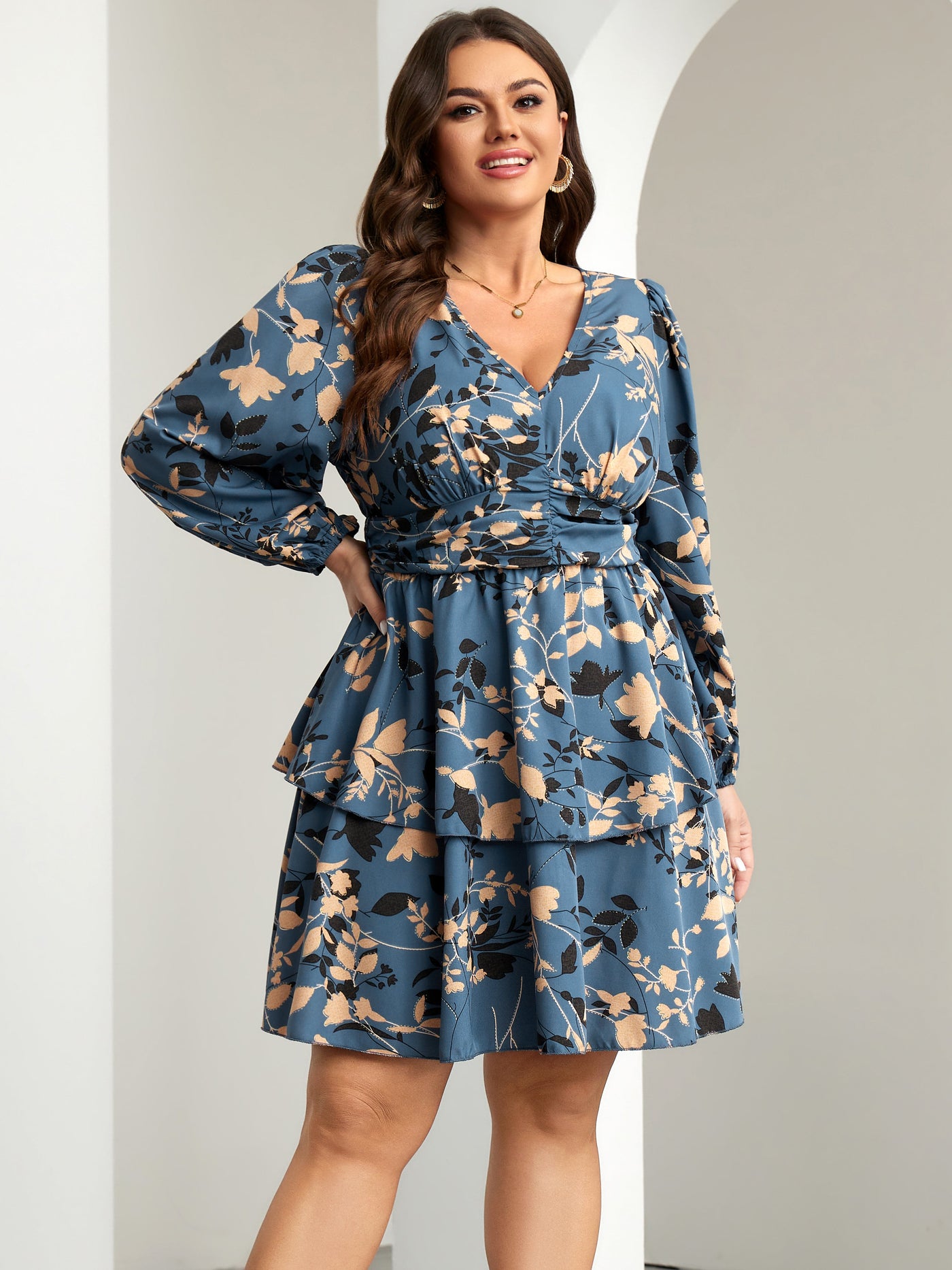 RWJ 6685 Dusty Blue Floral detail image