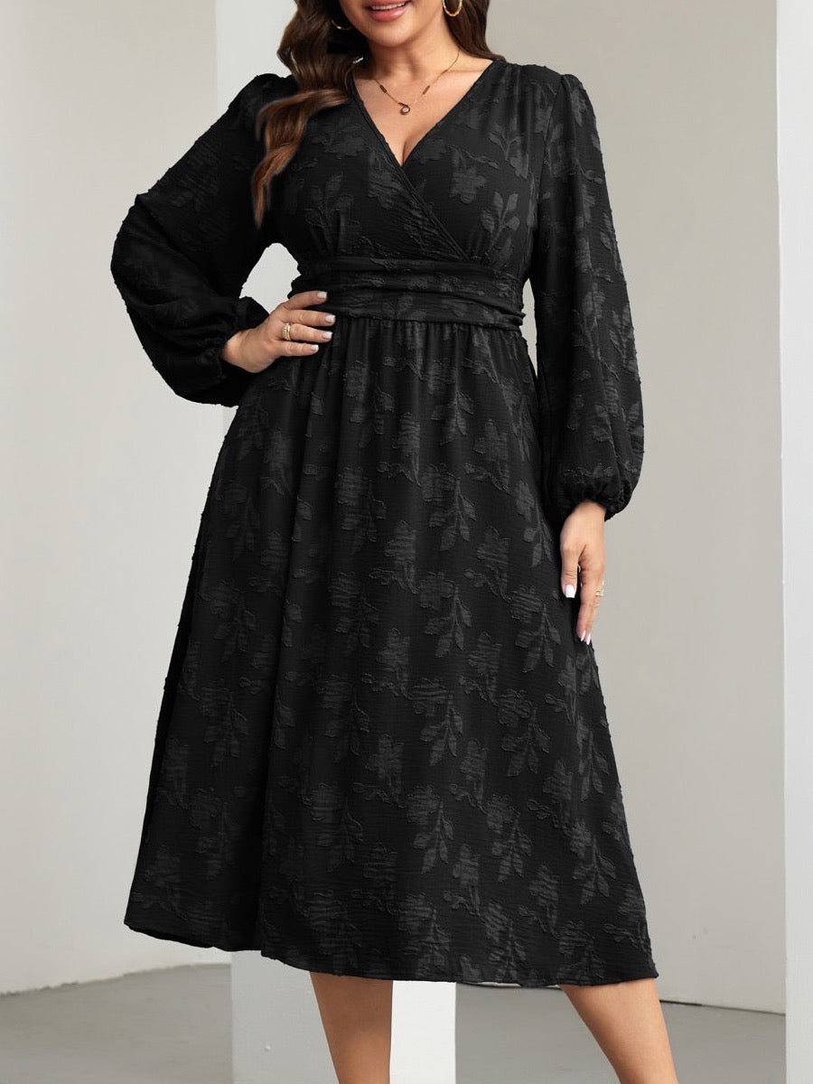 Plus Size Swiss-Dot V-Neck Party Dress — Flower Black close-up detail