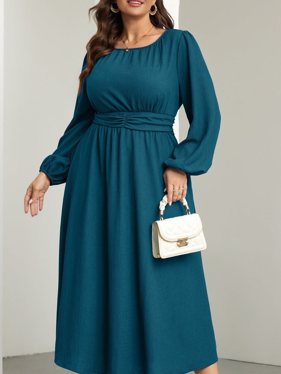 Plus Size Long-Sleeve Crewneck Pocket Maxi Dress — Lake Blue close-up detail