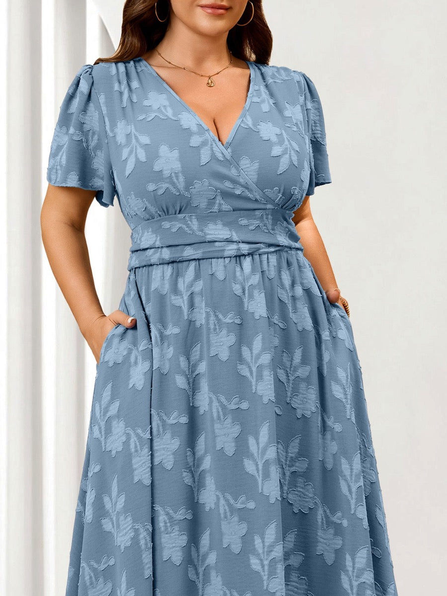 Plus Size Lace V-Neck Midi Dress — Dusty Blue close-up detail