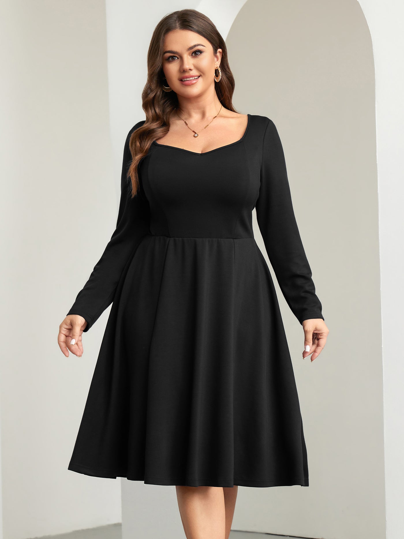 RWJ 6792 black square-neck long-sleeve midi dress detail