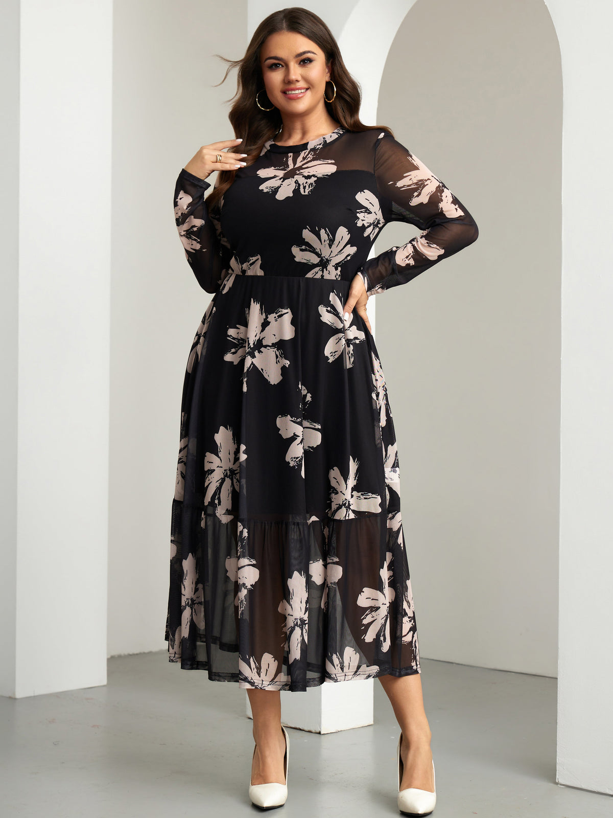 RWJ 6794 Black Floral detail image