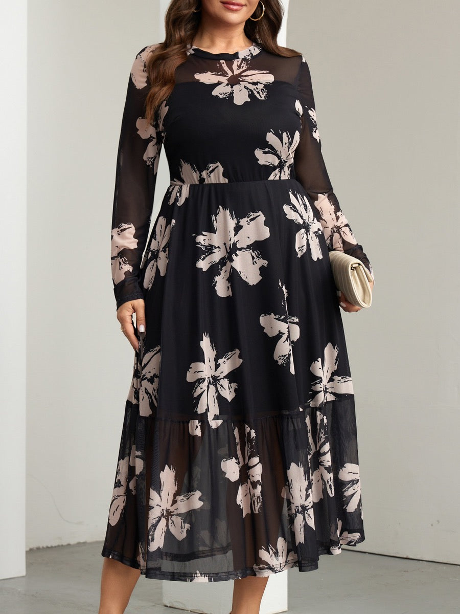 Plus Size Lace Long-Sleeve Midi Dress — Black Floral close-up detail