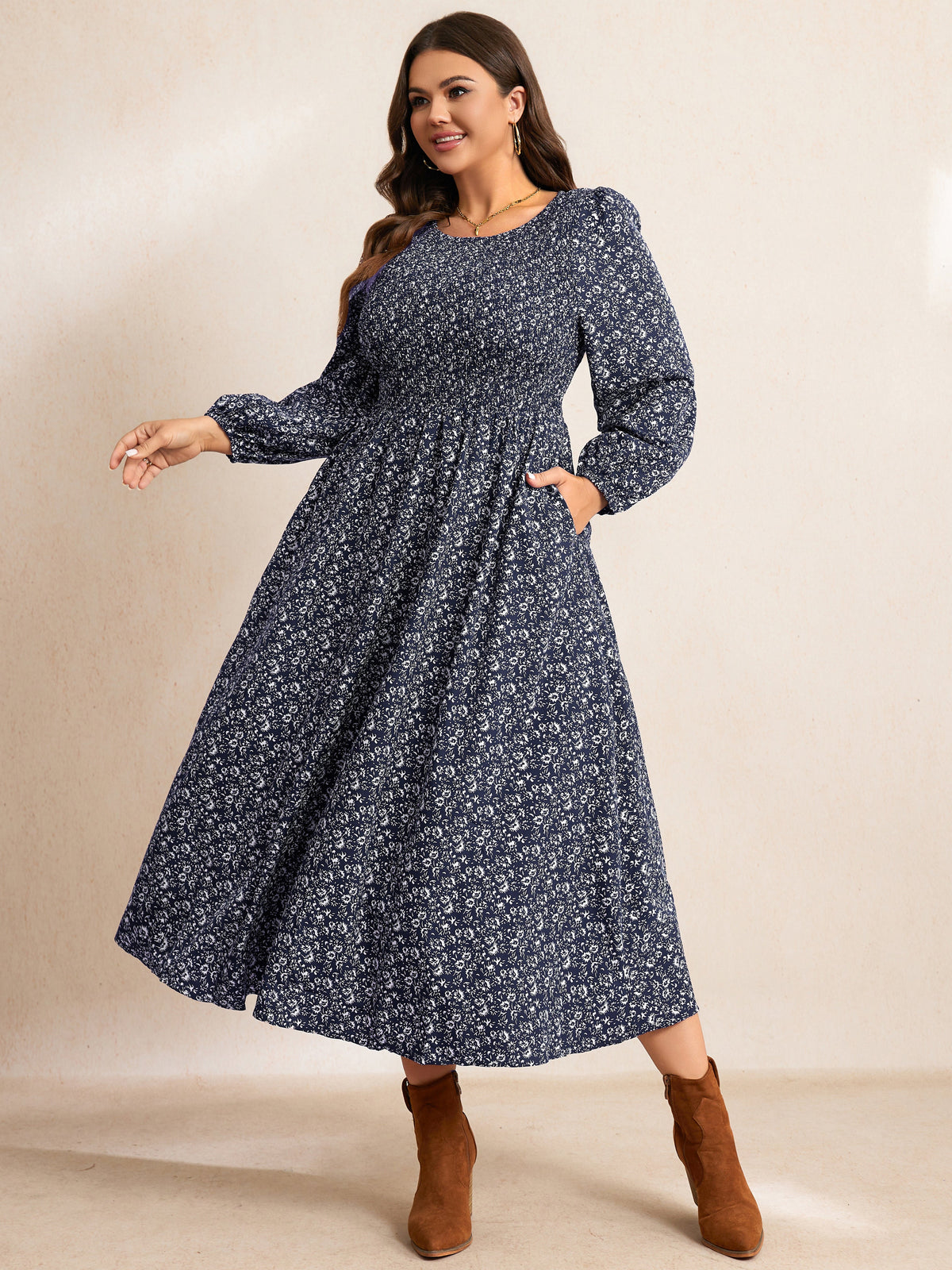 RWJ 6812 Floral Dark Navy detail image
