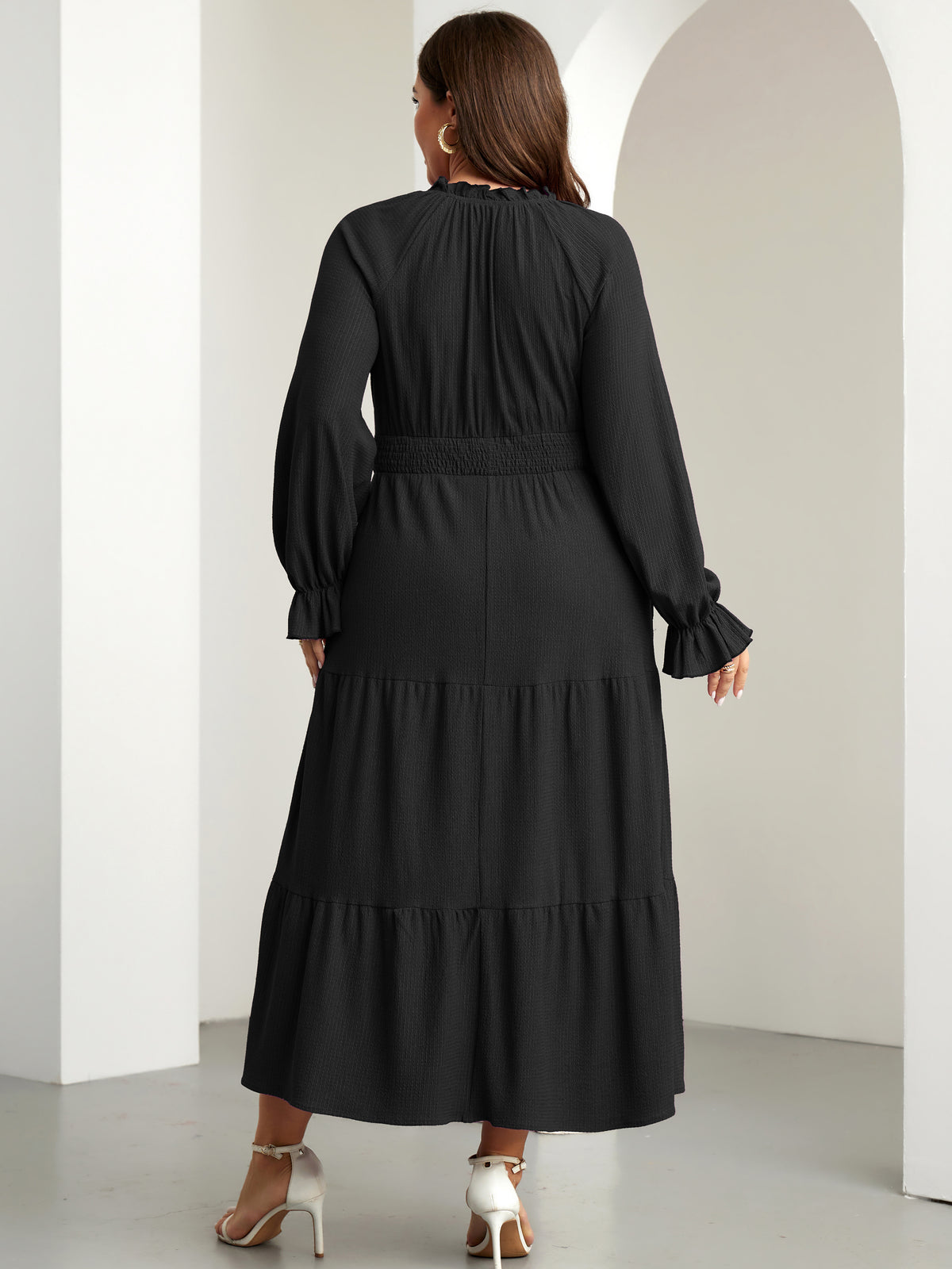 RWJ 6813 Black plus size tie V-neck puff-sleeve maxi dress