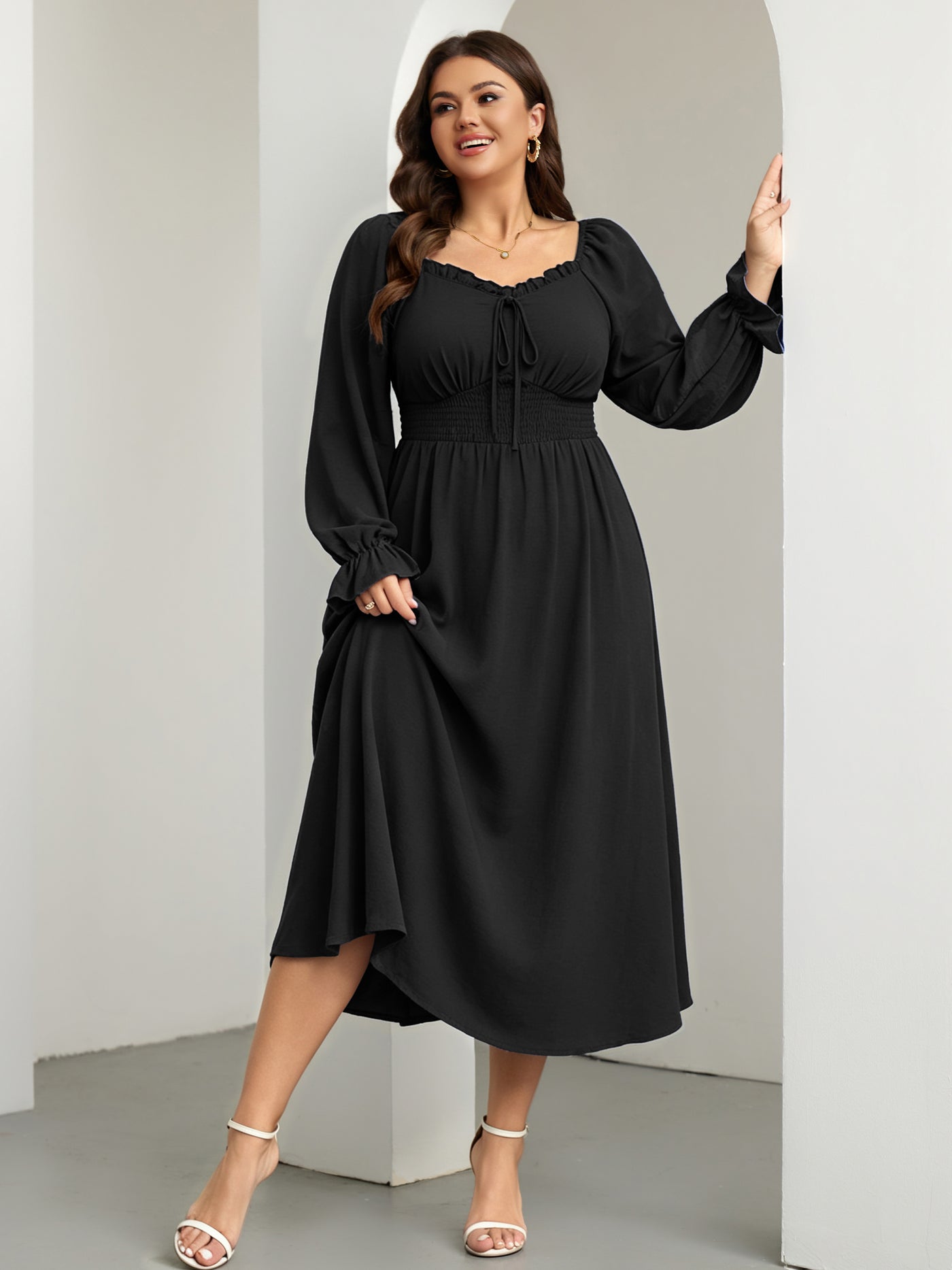 RWJ 6824 Black square-neck side-slit maxi dress
